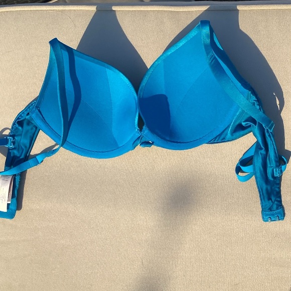 34B Victoria’s Secert - Picture 2 of 3